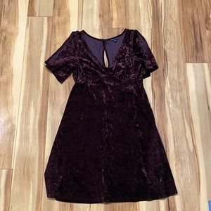 AE American Eagle Crushed Velvet Velour Flutter Sleeve Party Dress M